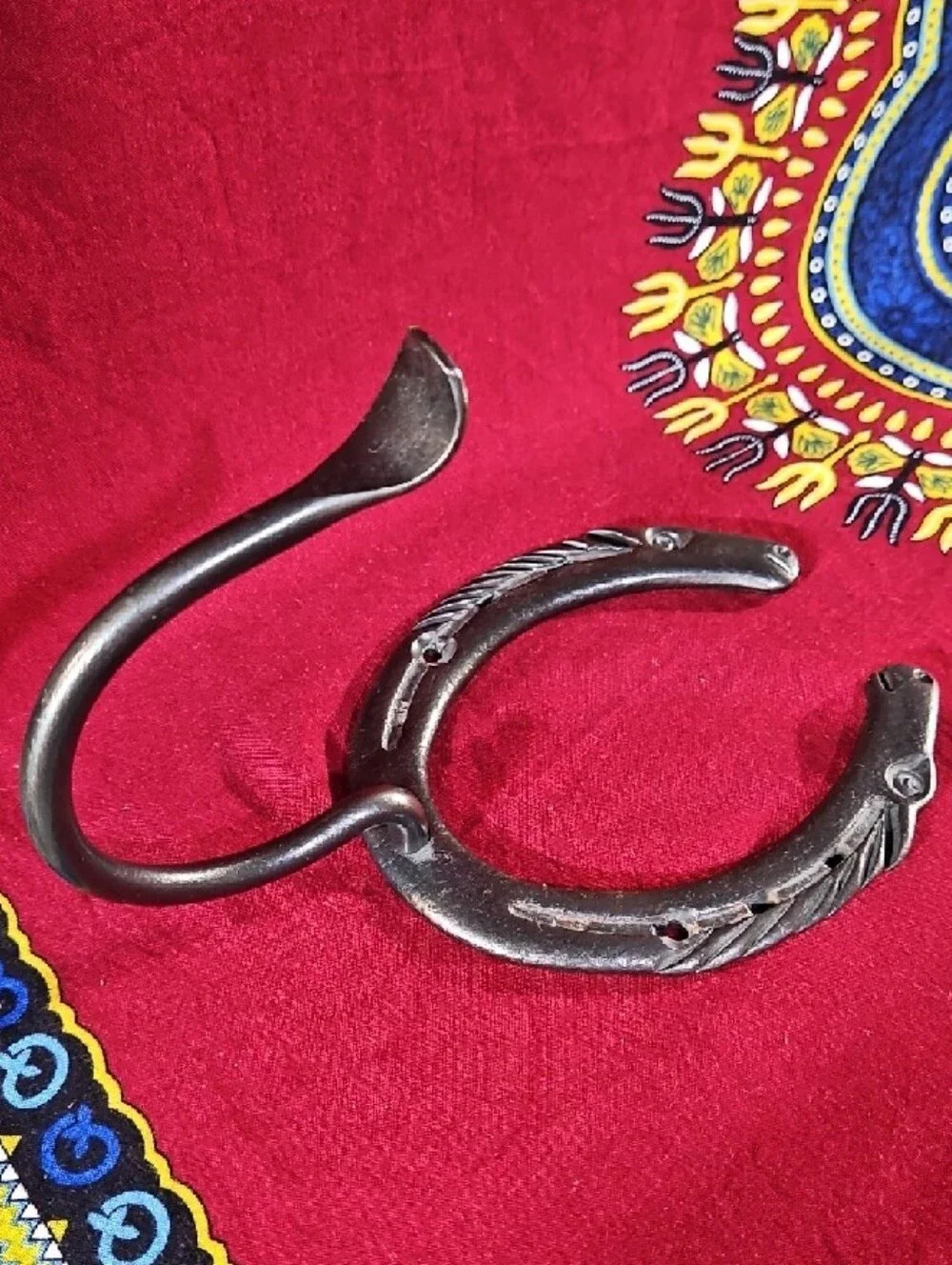Authentic Rustic Hand Forged Iron Horseshoe Wall Hook with Horse Heads
